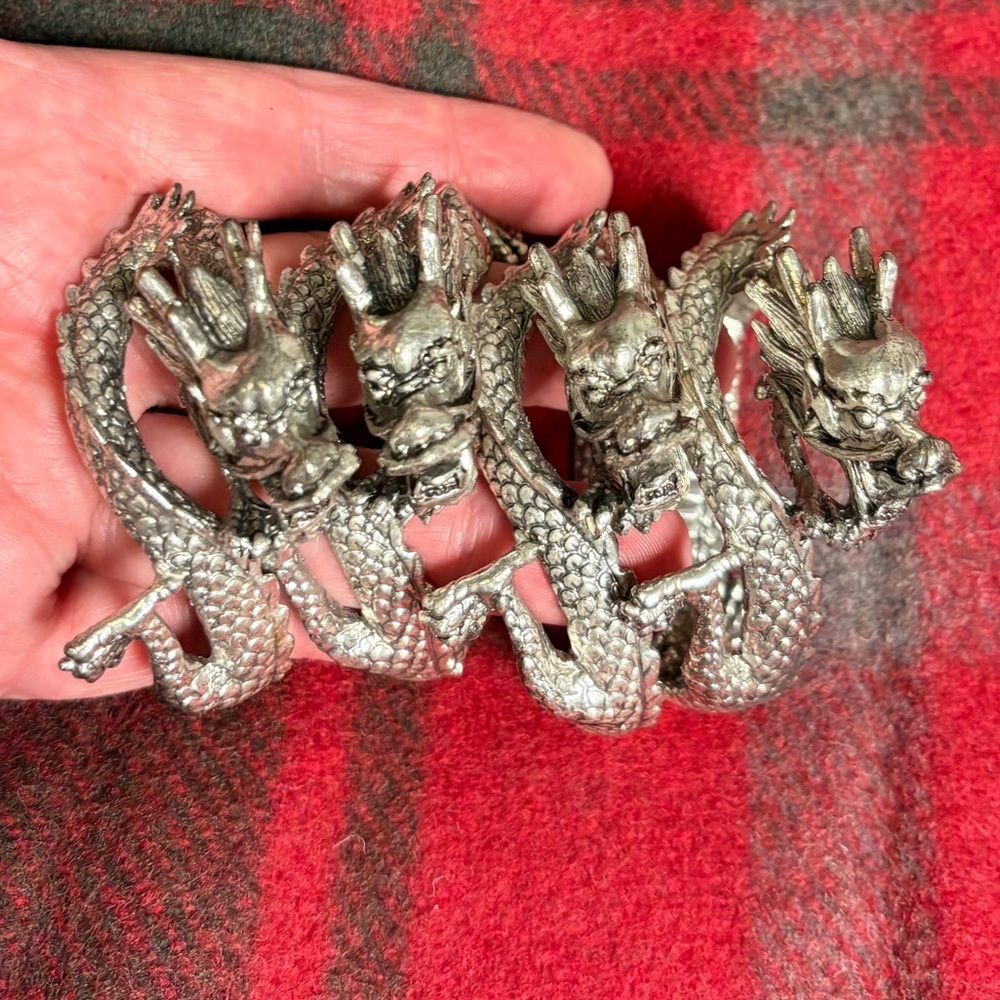 Extremely RARE Arthur Court  Dragon Napkin Rings -Set of 4 - Picture 8 of 13
